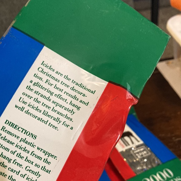 Vintage Santa’s best 18” 2000 strand icicles - Picture 4 of 9